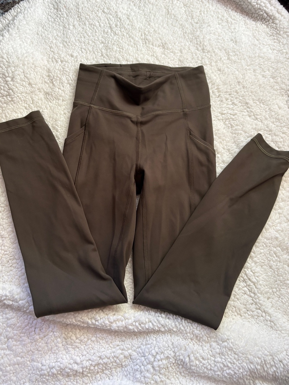 lululemon athletica olive green leggings with pockets